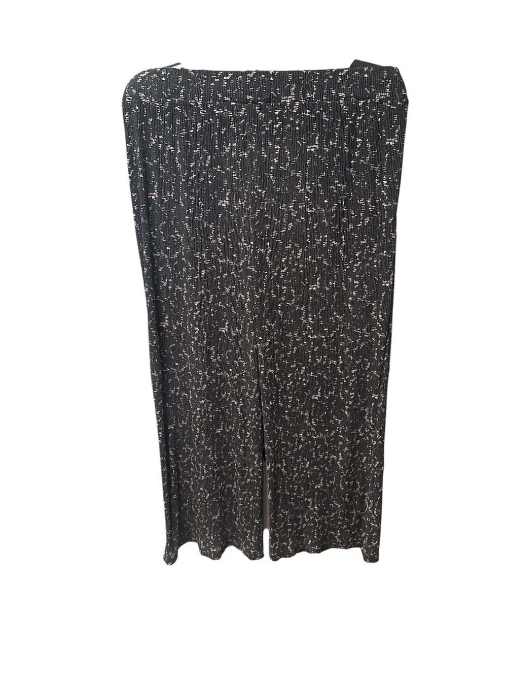 Reitmans Black Top with Subtle Cream Print